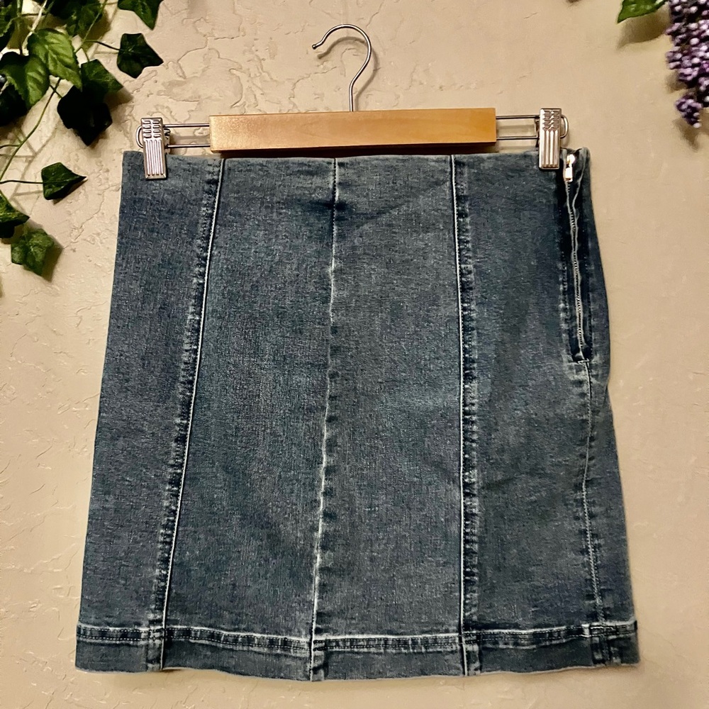 NWOT Blue Jean mini skirt - side zipper